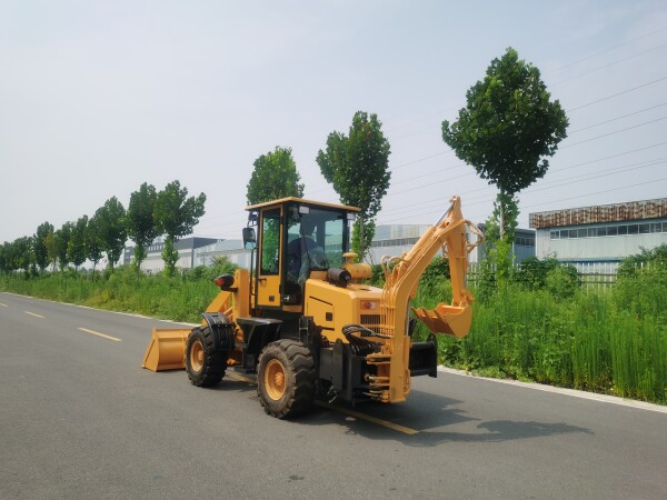 Mini Loader Busy at Both Ends – Versatile, Durable